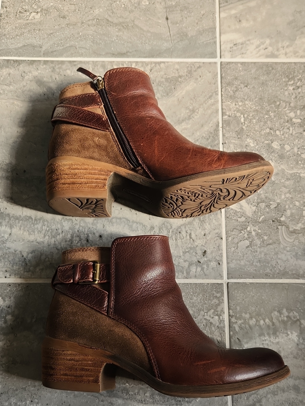 Comfortiva Brown Leather Ankle Boots - Classic Zip & Buckle Style Size 8.5